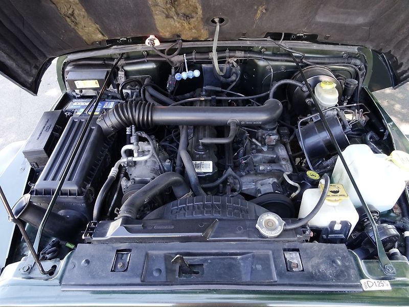 Jeep Wrangler 4.0i SAHARA Serviska - fotka 21 z 37