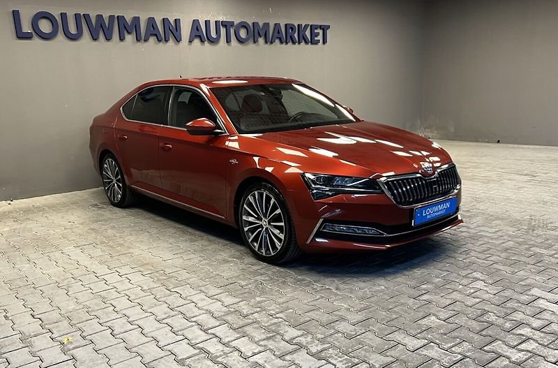 Škoda Superb 2,0 TDI DSG Laurin & Klement - fotka 19 z 22