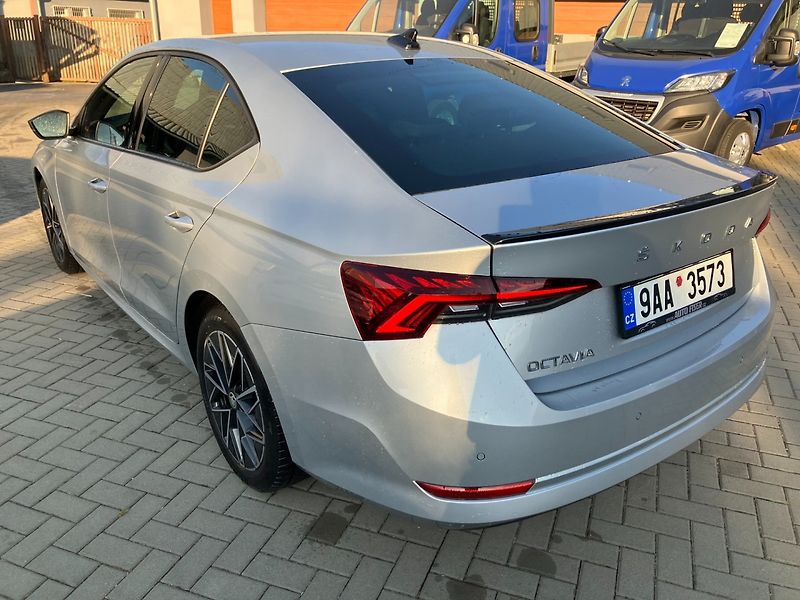 Škoda Octavia (2022) 1.5TSI 110kW STYLE SPORTline - fotka 7 z 36