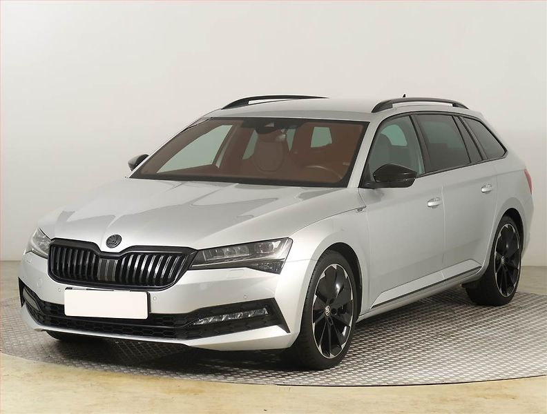 Škoda Superb (2019) Sportline 2.0 TDI - fotka 2 z 25
