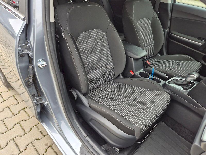 Kia Ceed (2025) SW TOP+Busines 1.5TGD-i 103kW - fotka 17 z 35