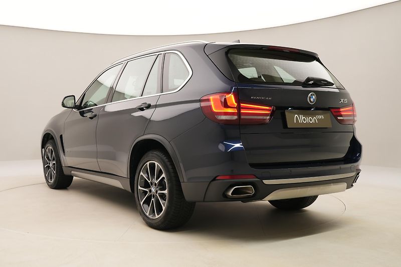 BMW X5 XDRIVE 30d AUT CZ - fotka 10 z 65