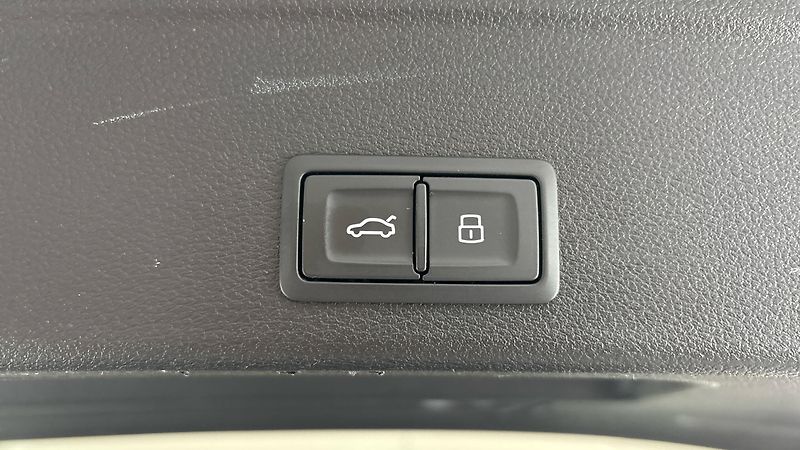Audi A4 2.0 35TFSI S Tronic Avant - fotka 21 z 26