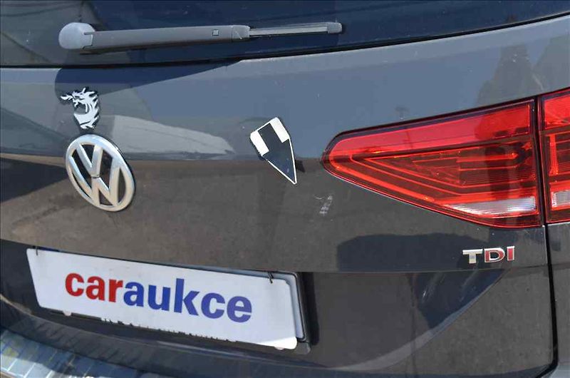 Volkswagen Touran (2016) 1,6 TDI - fotka 10 z 22