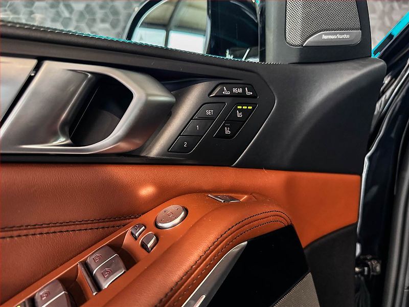 BMW X7 (2021) xDrive40i - fotka 13 z 24