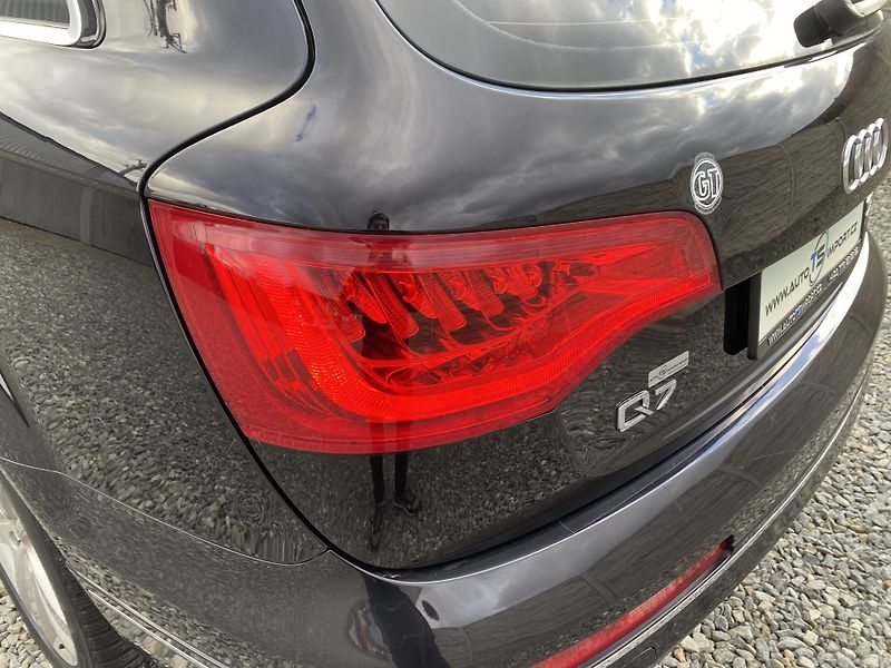 Audi Q7 3.0TDi 4x4 240PS FL 8Q SLINE!! - fotka 39 z 156