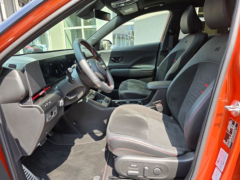 Hyundai Kona EV 64,8kWh NLine Style Premium - fotka 10 z 31