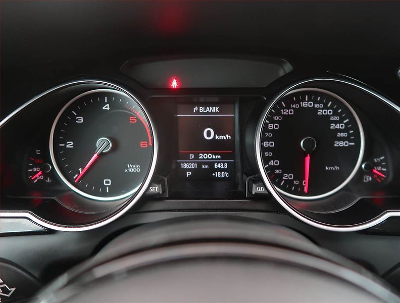 Audi A5 (2016) S-Line 2.0 TDI, Automat - fotka 11 z 19