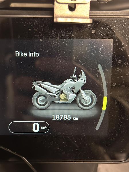 Husqvarna Norden 901 (2023) - fotka 8 z 8