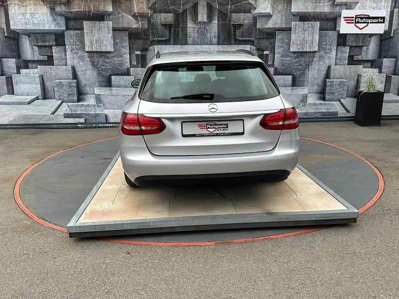 Mercedes-Benz Třídy C (2015) C220CDI,125KW,VYHŘ. SED.,TEMP. - fotka 7 z 23