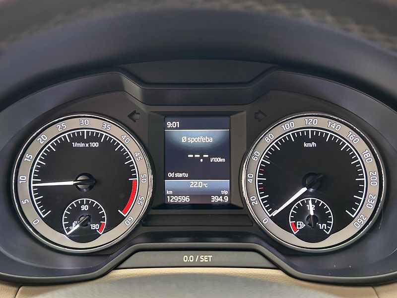 Škoda Octavia 2.0 TDI Style Plus - fotka 7 z 30