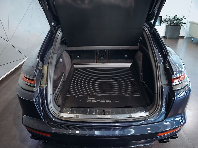 Porsche Panamera GTS Sport Turismo 338 kW - fotka 7 z 40