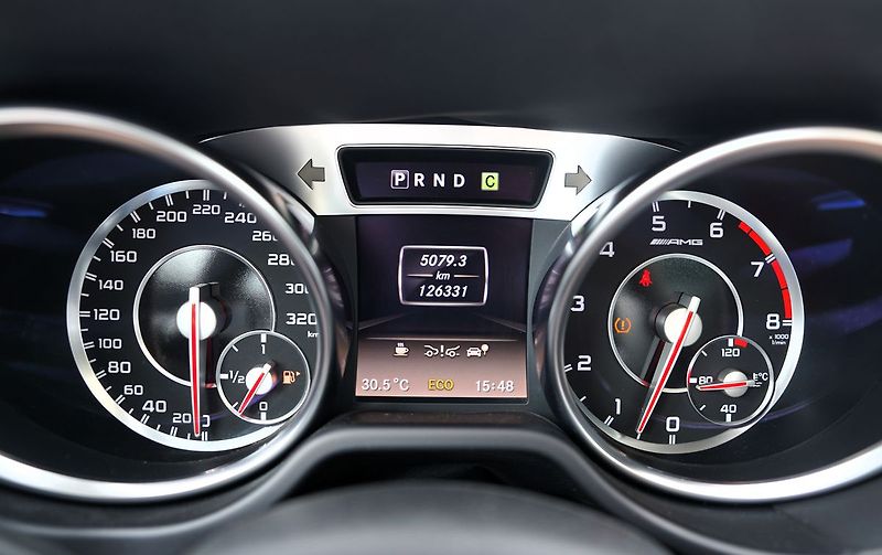 Mercedes-Benz SL 63 AMG Performance/ČR/570PS - fotka 42 z 50