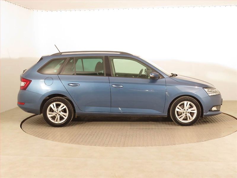 Škoda Fabia (2021) Style Plus 1.0 TSI, Automat - fotka 6 z 17