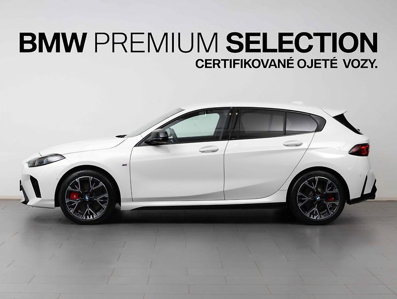 BMW Řada 1 M135 xDrive - fotka 3 z 22