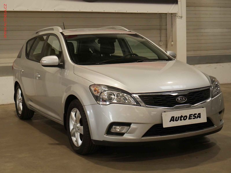 Kia Ceed (2010) 1.6 CRDI, 2.maj,ČR, AC, temp. - fotografie inzerátu