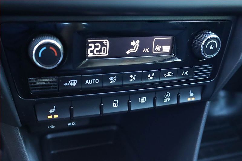 Škoda Rapid (2015) Spaceback 1.6 TDI, Serv.kniha - fotka 13 z 21