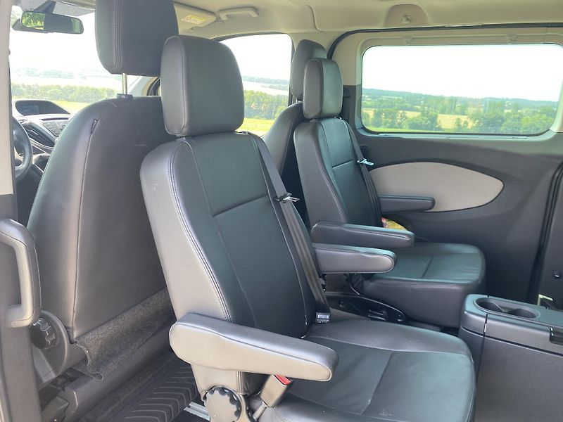 Ford Tourneo Custom (2015) Business Edition - fotka 12 z 30