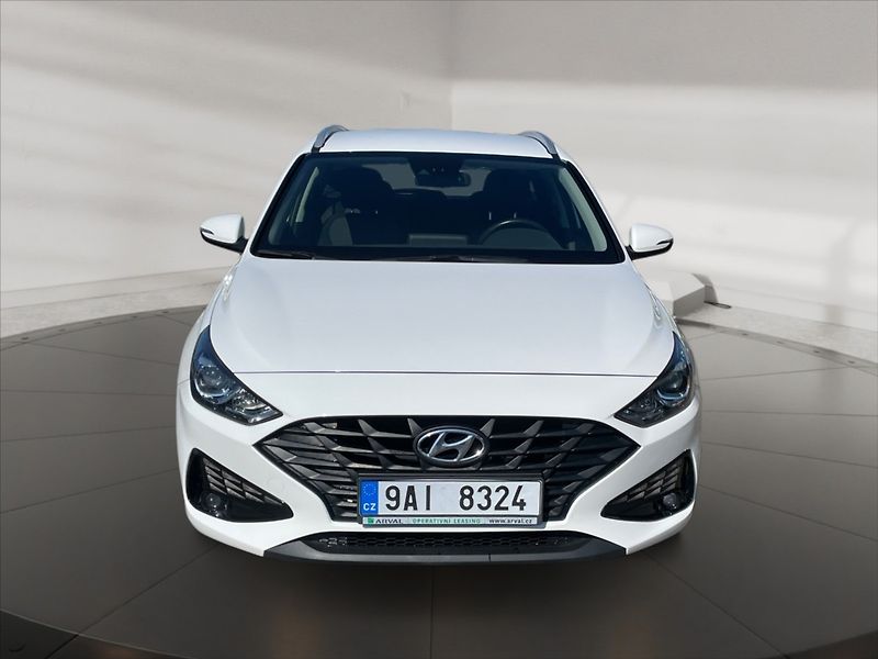 Hyundai i30 1,5 i CVVT Comfort kombi 5d - fotka 2 z 11