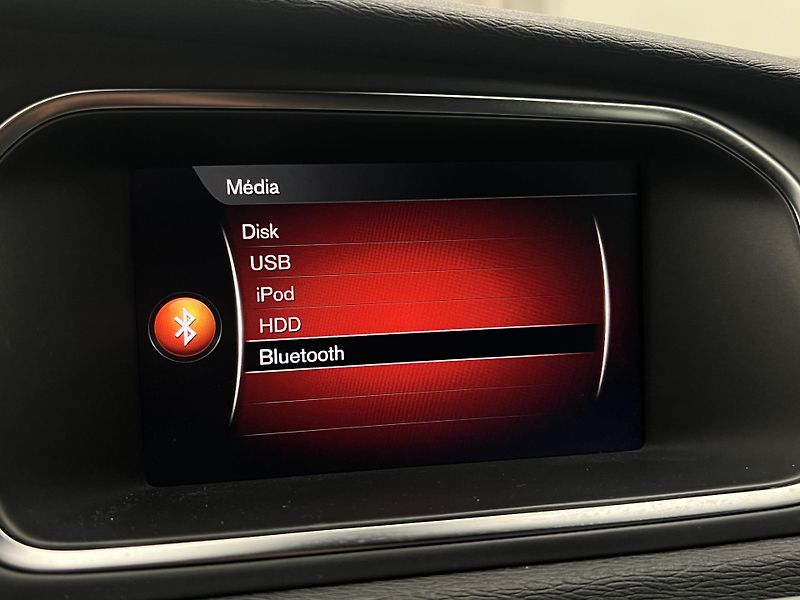Volvo V40 CC D3 PLUS AUT - fotka 30 z 39
