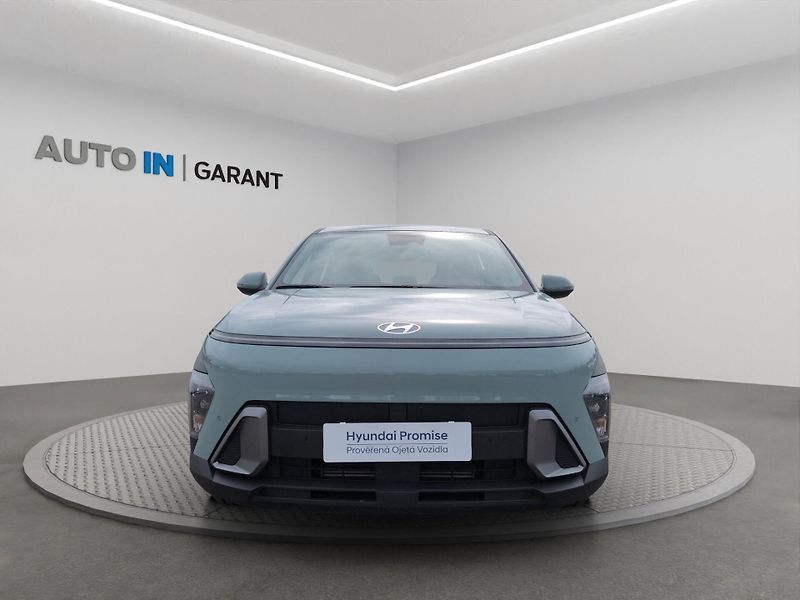Hyundai Kona (2024) COMFORT CLUB 1.0 T-GDi 88kW, Č - fotka 2 z 27