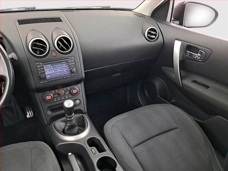Nissan Qashqai (2011) 2.0 dCi, Navi, Tempomat - fotka 8 z 17