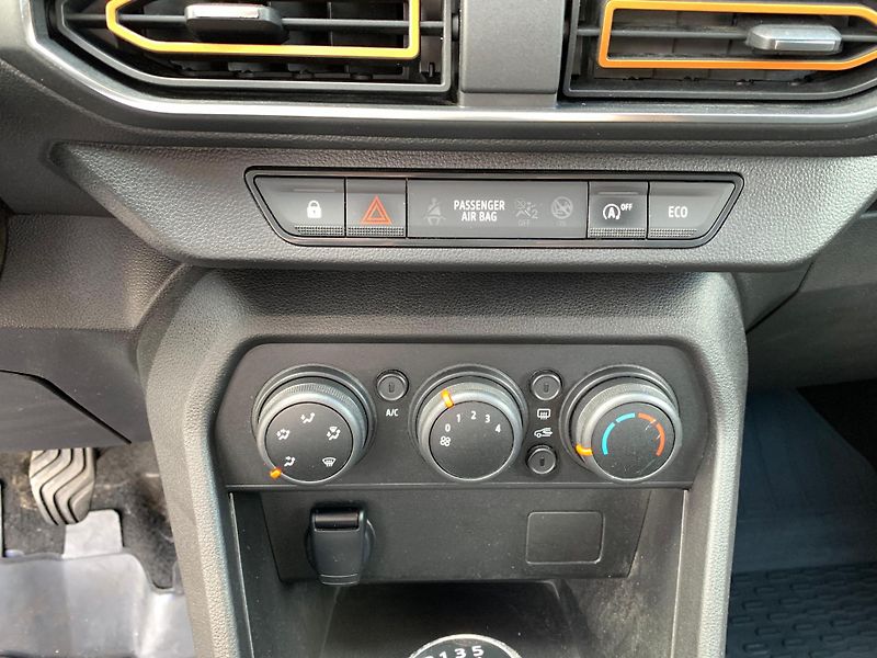 Dacia Sandero (2022) STEPWAY,1.0TCe, LPG, 67KW, DPH - fotka 13 z 21