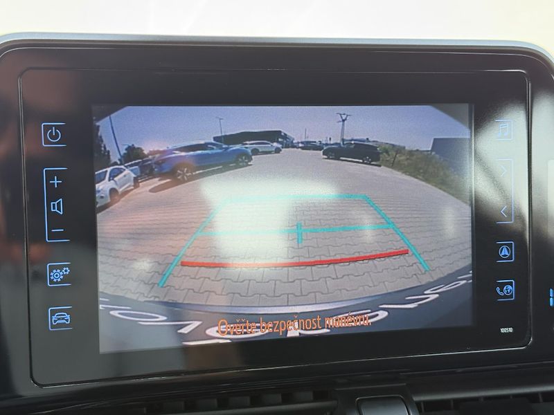 Toyota C-HR 1.2 Turbo Active Navi - fotka 21 z 28