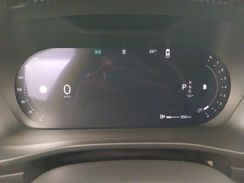 Volvo XC40 (2025) B3 - fotka 11 z 22