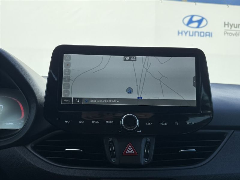 Hyundai i30 1,5 T-GDI 103kW DCT Family - fotka 15 z 24