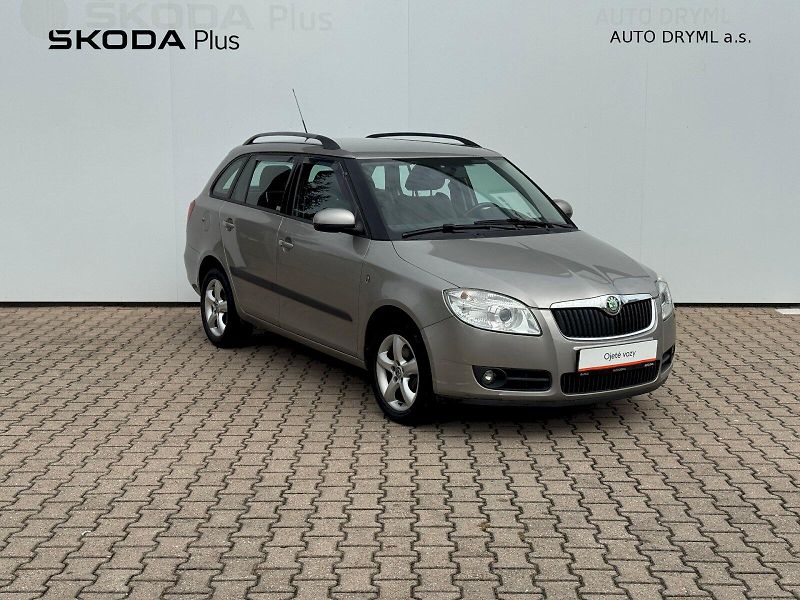 Škoda Fabia (2009) Elegance Edition Combi 1.4 MPI - fotka 6 z 24
