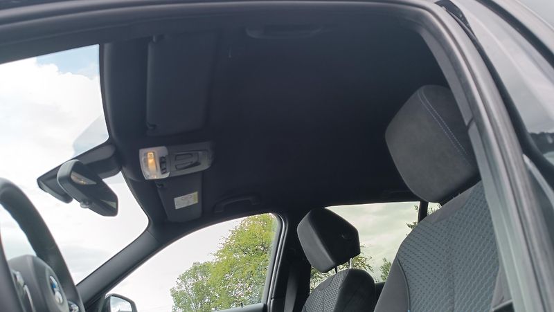 BMW Řada 3 320d MPaket 2,0D B47 Automat - fotka 26 z 36