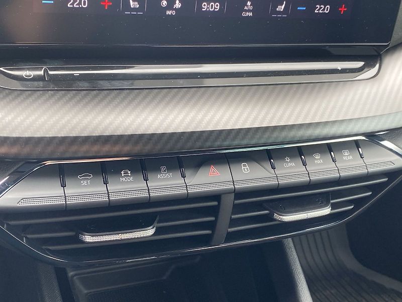Škoda Octavia (2023) 2.0 TDI 4x4 DSG RS - fotka 27 z 44