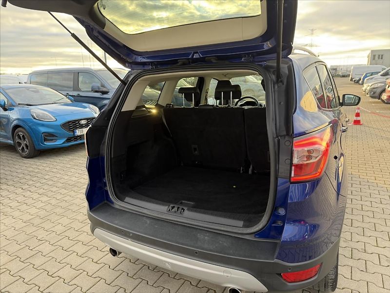 Ford Kuga 2,0 TDCi 110kW Titanium CZ - fotka 11 z 21