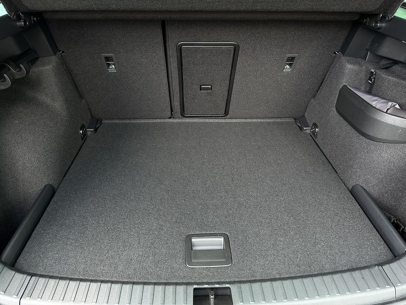 Škoda Karoq 1.5TSi DSG 150PS Matrix-LED V. - fotka 46 z 48