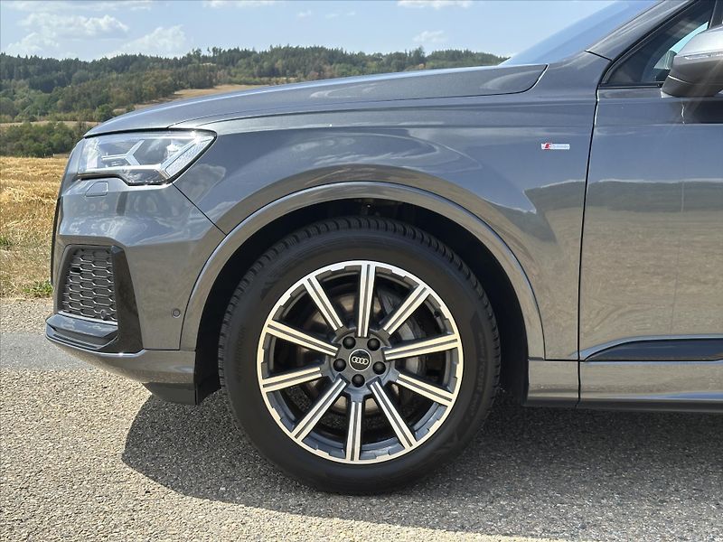 Audi Q7 3.0 - fotka 33 z 40