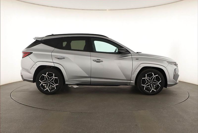 Hyundai Tucson (2023) N-Line 1.6 T-GDI 48V MHEV - fotka 6 z 18