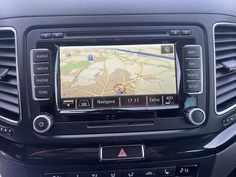 Seat Alhambra (2014) 2,0TDi DSG Style MAX VÝBAVA!!! - fotka 60 z 77