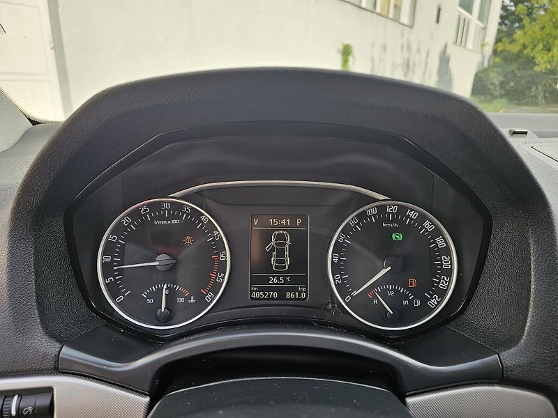 Škoda Octavia (2011) 2 2.0TDI DSG FACELIFT - fotka 11 z 18