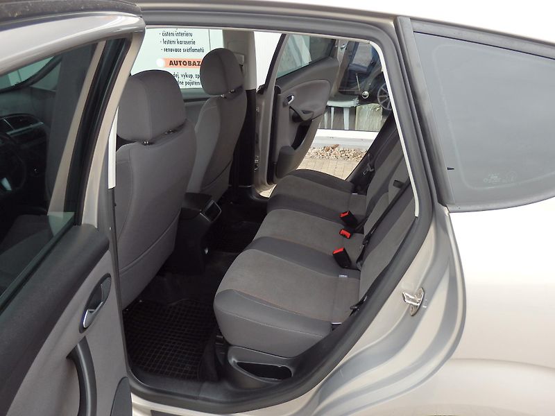 Seat Altea XL 1.6 TDI 77kW ZÁLOHOVÁNO - fotka 7 z 15