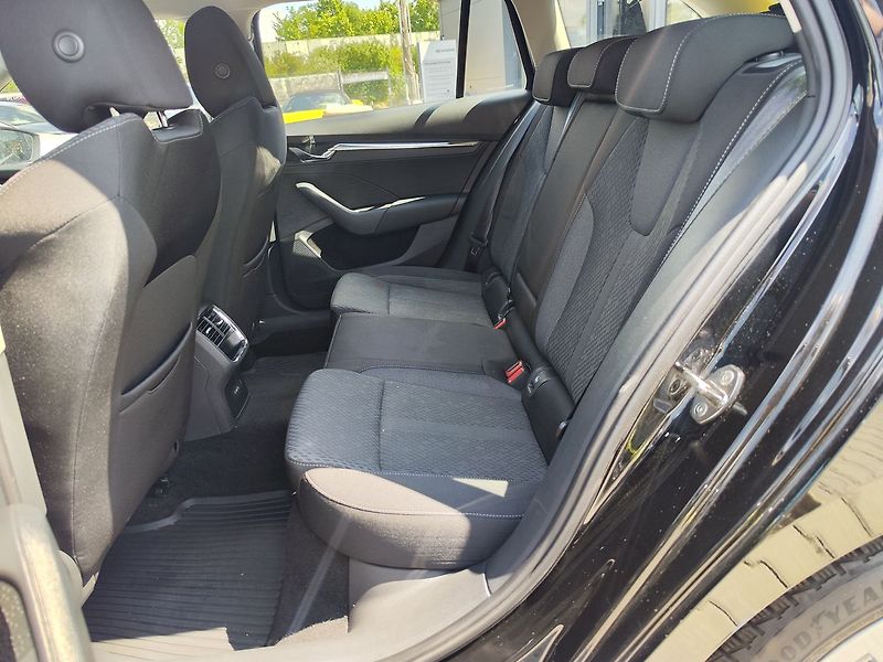 Škoda Octavia 2.0 TDI/110kW Style - fotka 12 z 30