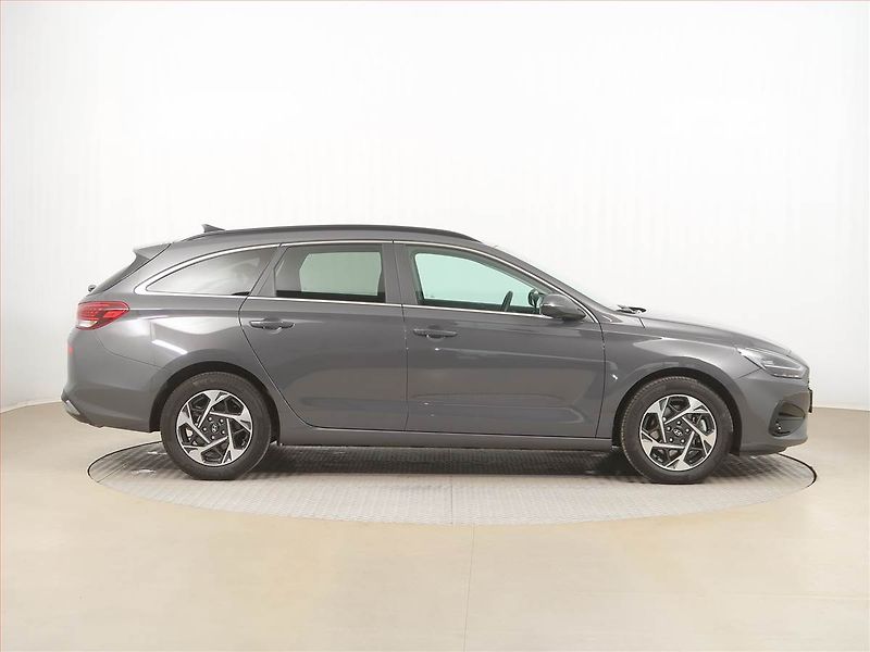 Hyundai i30 (2025) 1.0 T-GDI, Style - fotka 6 z 16