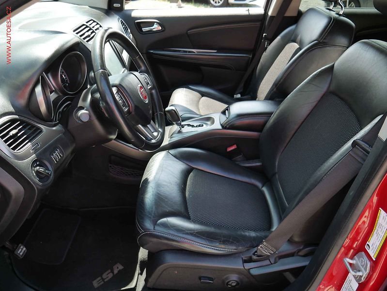 Fiat Freemont (2014) 2.0 JTD 4x4, Cross, AT, kůže - fotka 9 z 22