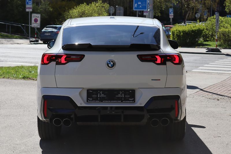 BMW X2 M35i XDRIVE U10 221kW DPH ČR - fotka 12 z 49