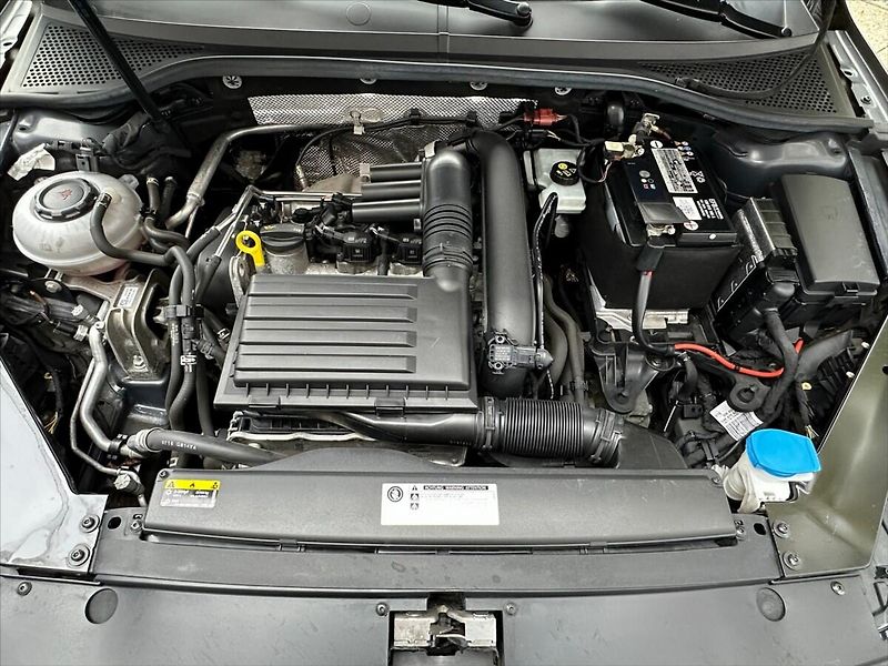 Volkswagen Passat 1,4 TSI 110kW-MANUAL!! - fotka 37 z 37