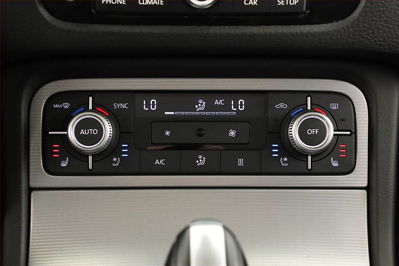Volkswagen Touareg (2016) R-Line 3.0 TDI, 4X4, Automat - fotka 12 z 20