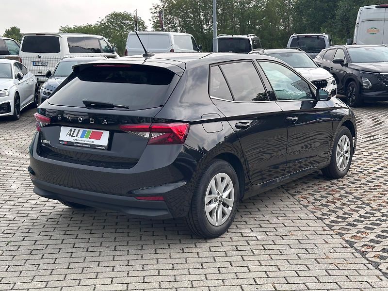 Škoda Fabia 1.0 TSI 85kW DSG Top Selection - fotka 2 z 16