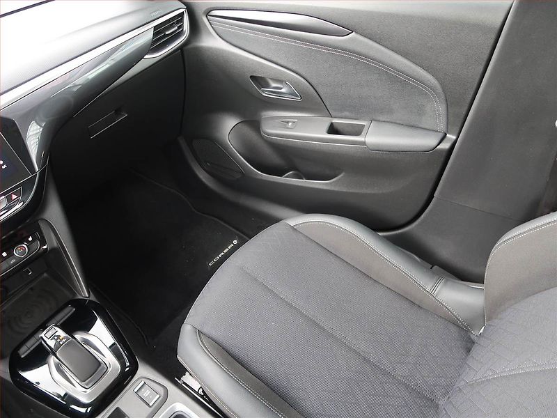 Opel Corsa (2020) Elegance 50 kWh, SoH 98% - fotka 8 z 20