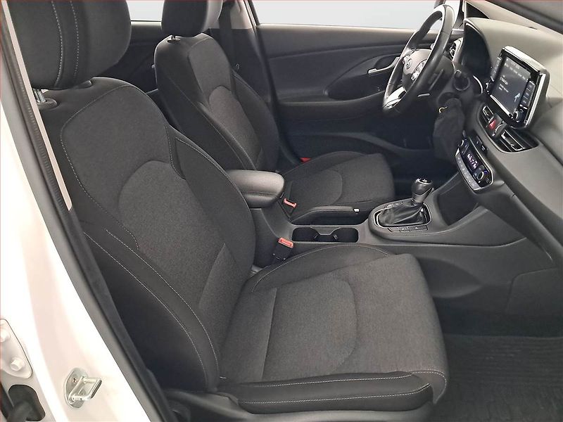 Hyundai i30 (2021) 1.5 T-GDI MHEV, Automat, ČR - fotka 9 z 18