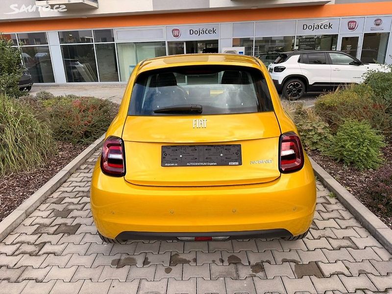Fiat 500 (2026) Hybrid Torino Hatchback 1.0 BS - fotka 6 z 15